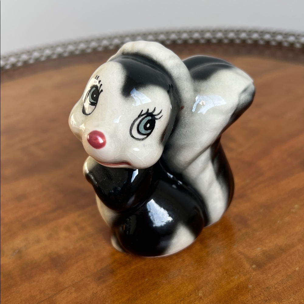 Vintage Flower Ceramic Figurine - Japanese Decor
